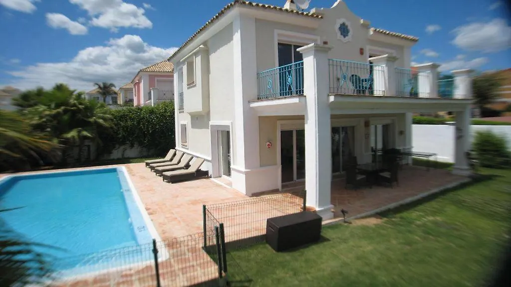 Detached Villa 4 Bed Duquesa With Private Infinity Pool Close To Port And Beach Manilva