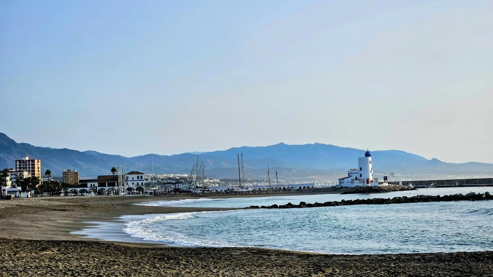 Detached Villa 4 Bed Duquesa With Private Infinity Pool Close To Port And Beach Manilva